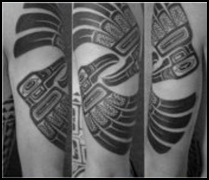 ワンオクのドラムtomoyaのタトゥー画像！背中で語る刺青の意味とは？両腕