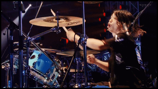 ONE OK ROCKのドラムがかっこいい曲！難易度は無関係？簡単な曲でも1