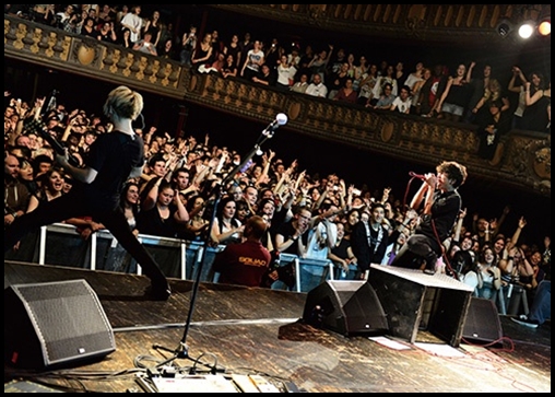 ONE OK ROCKの海外ライブは日本人だらけ？チケットの売上や人気は？1
